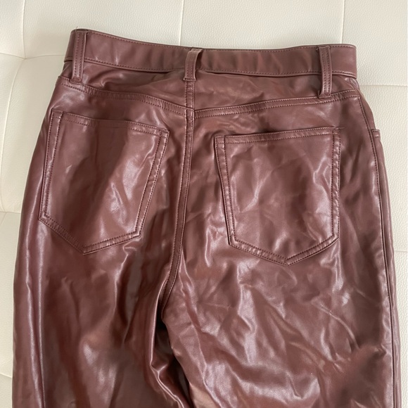 Abercrombie & Fitch Vegan Leather 90s Straight Pants - Picture 3 of 9